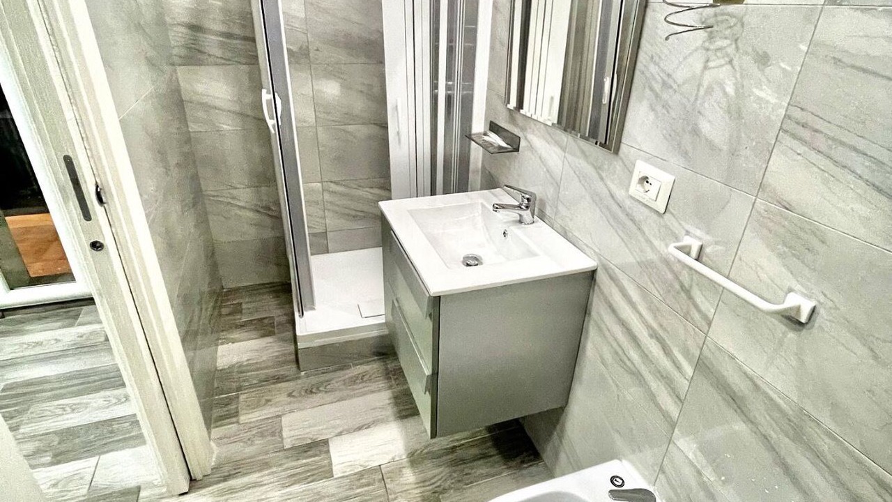 Photo of Bathroom in Secondigliano