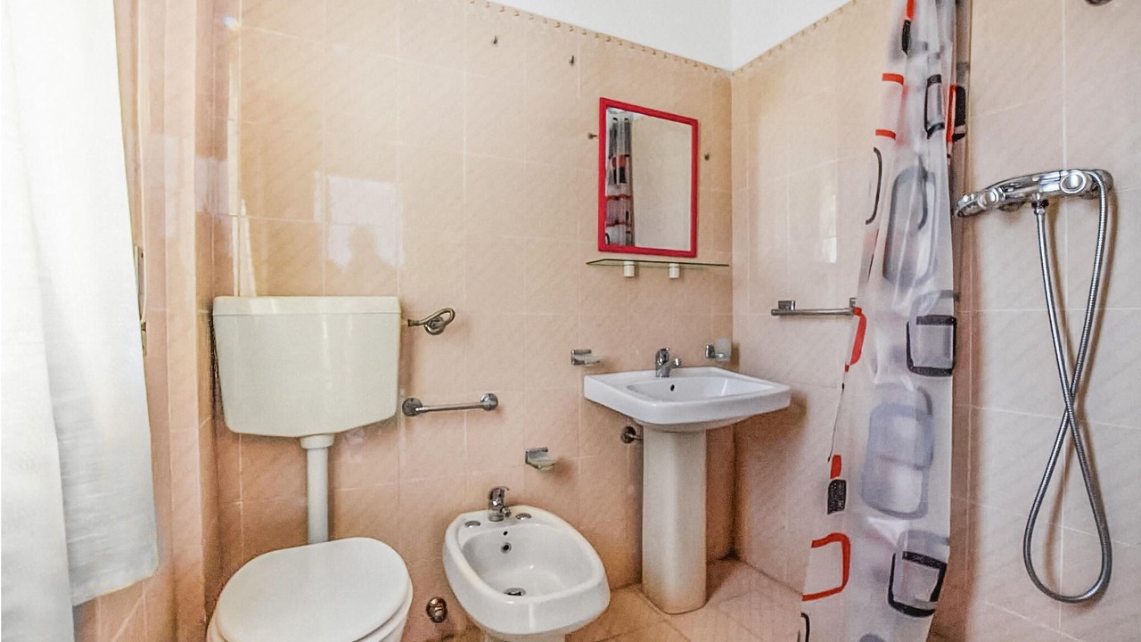Photo of Bathroom in Bianco