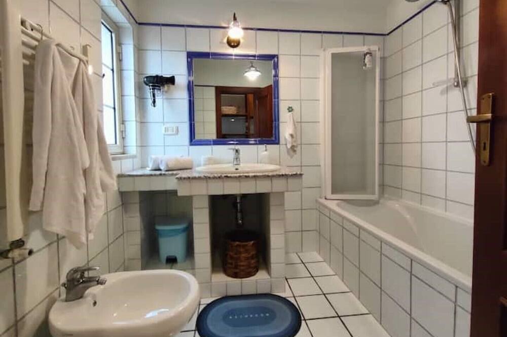 Photo of Bathroom in Licola