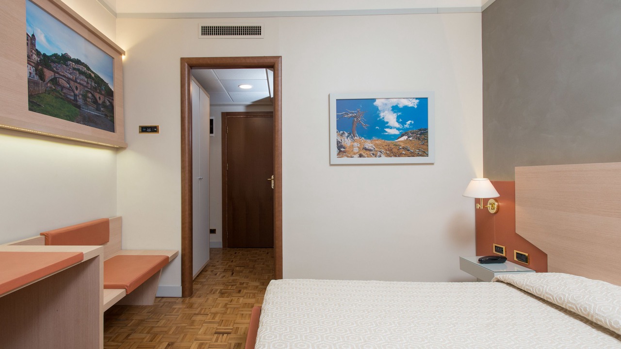 Photo of Bedroom in Roges
