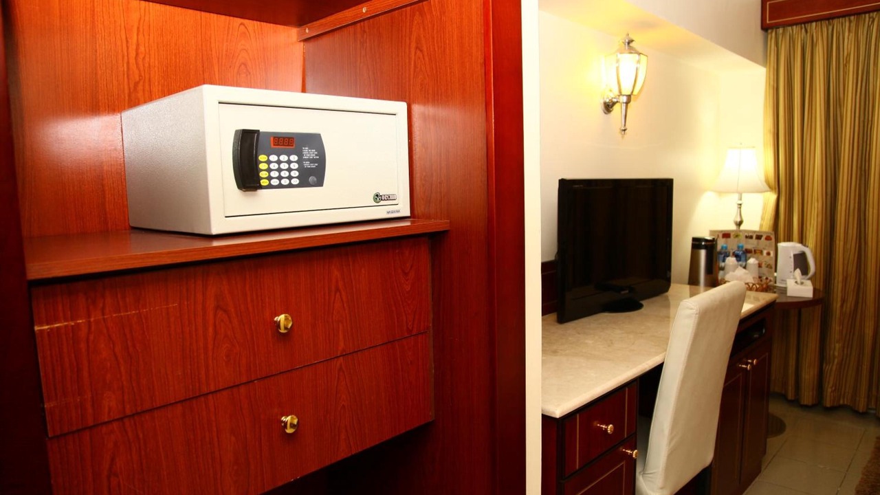 Photo of Bedroom in Al Muraqqabat