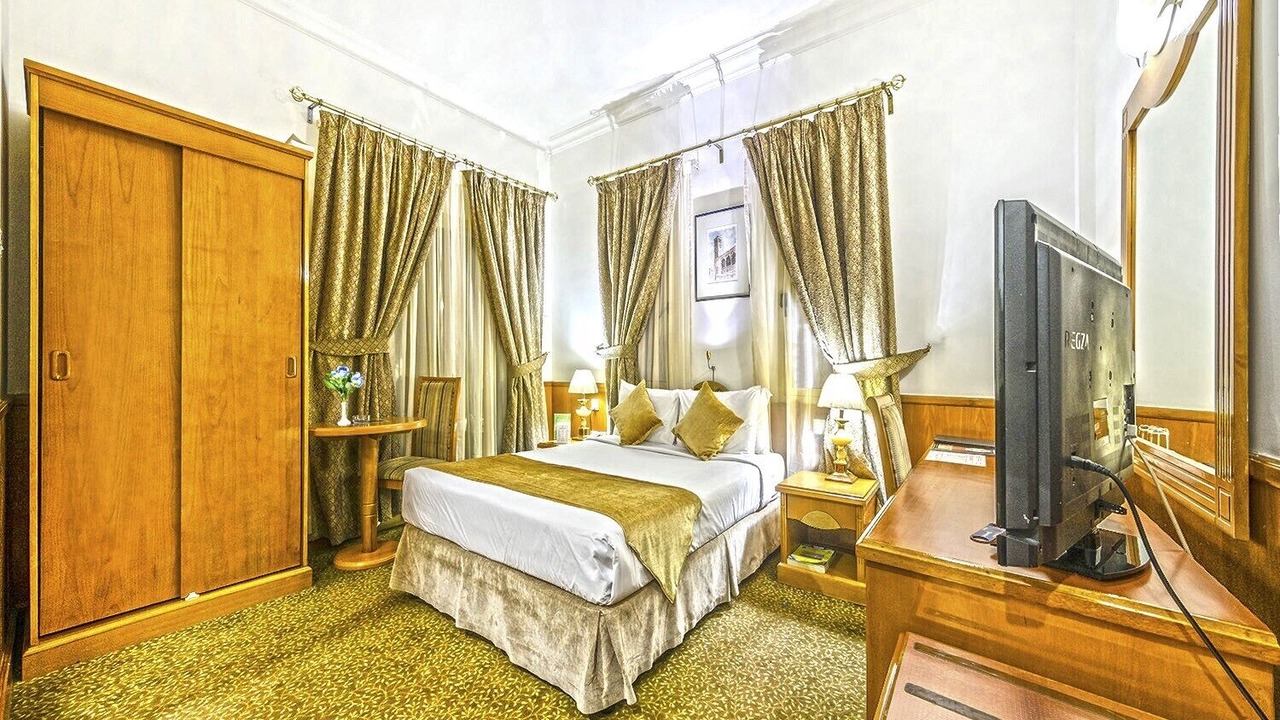 Photo of Bedroom in Al Muraqqabat