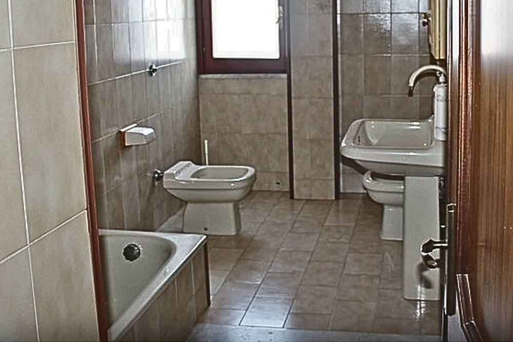 Photo of Bathroom in Castrovillari