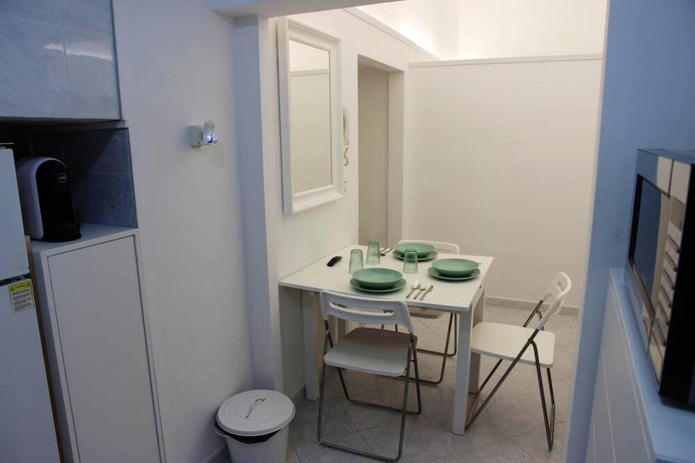 Photo of Livingroom in Secondigliano