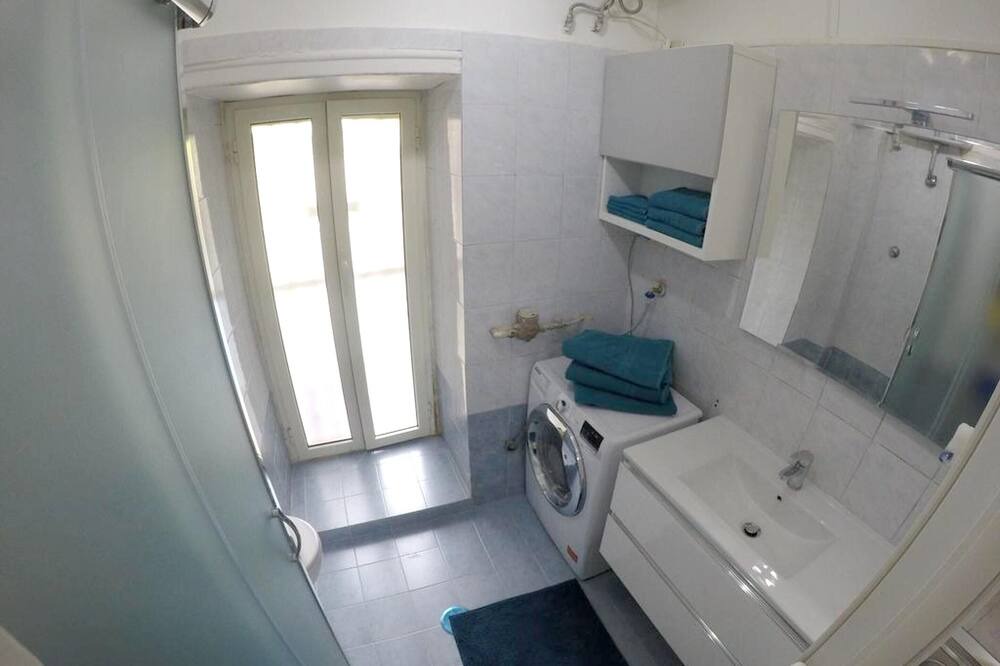 Photo of Bathroom in Secondigliano
