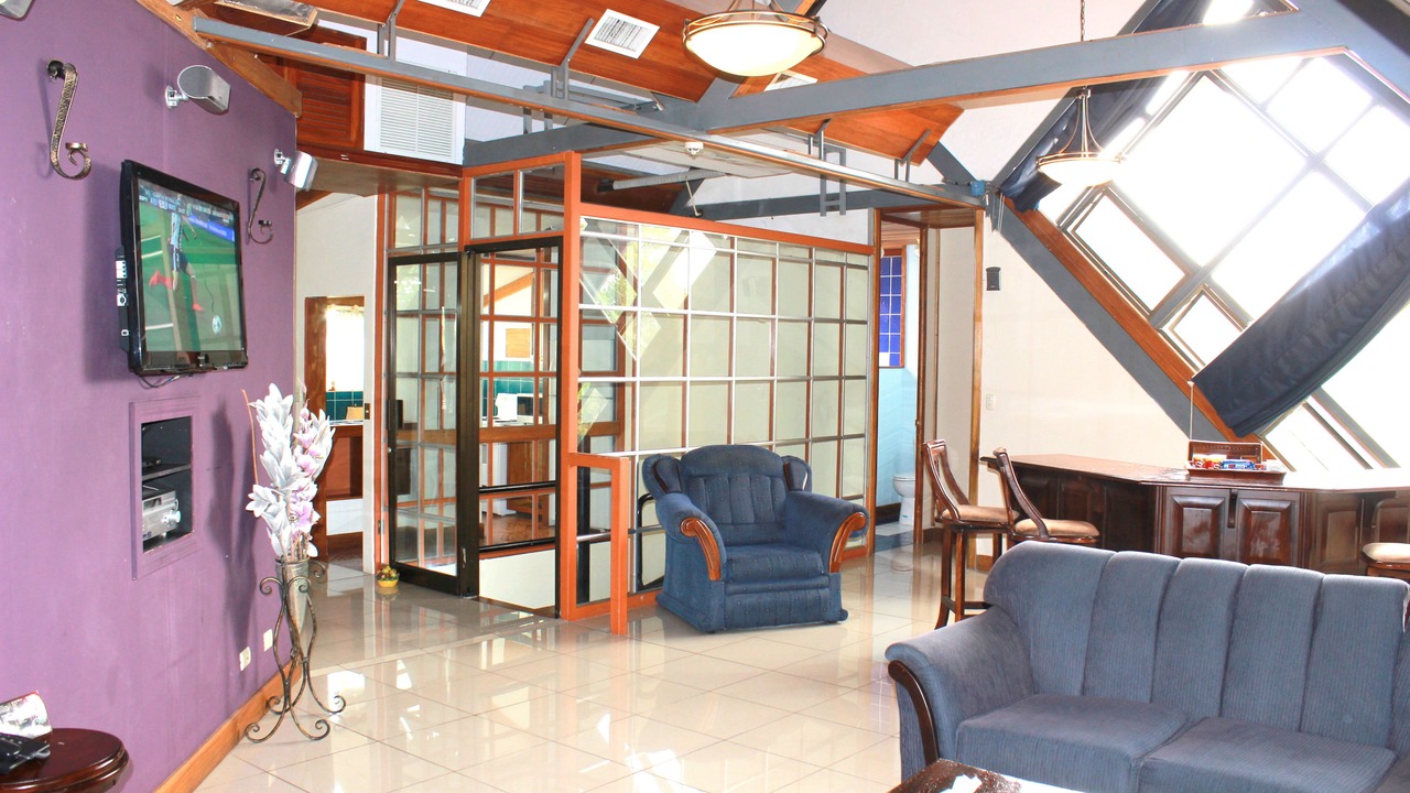 Photo of Livingroom in Amon