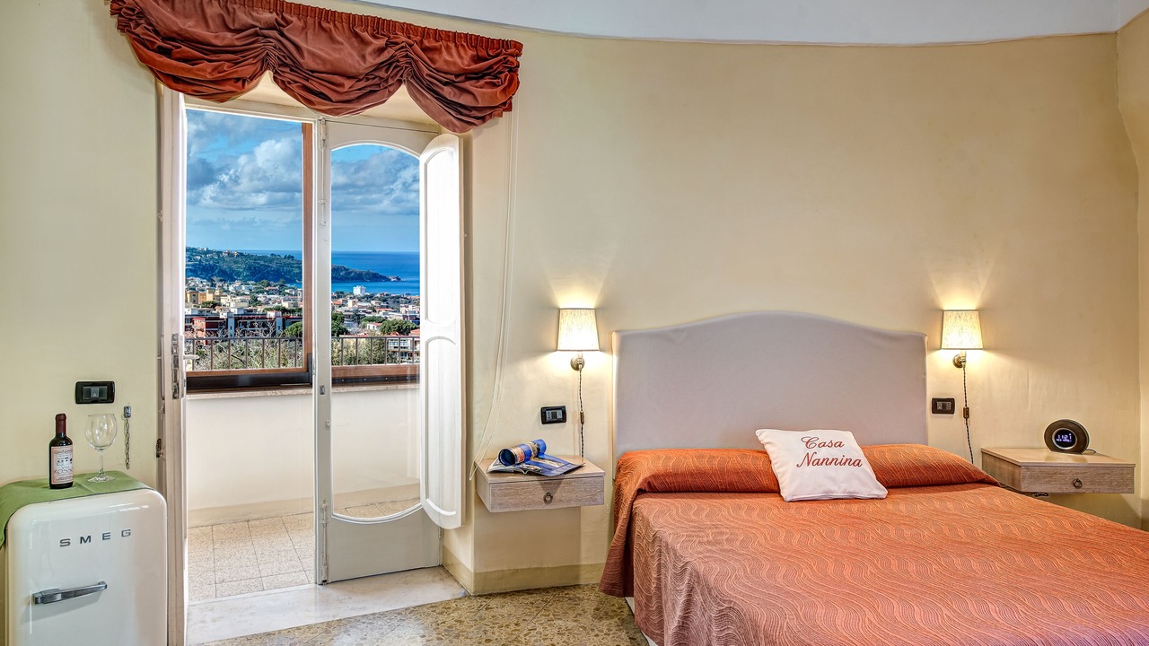 Photo of Bedroom in Meta