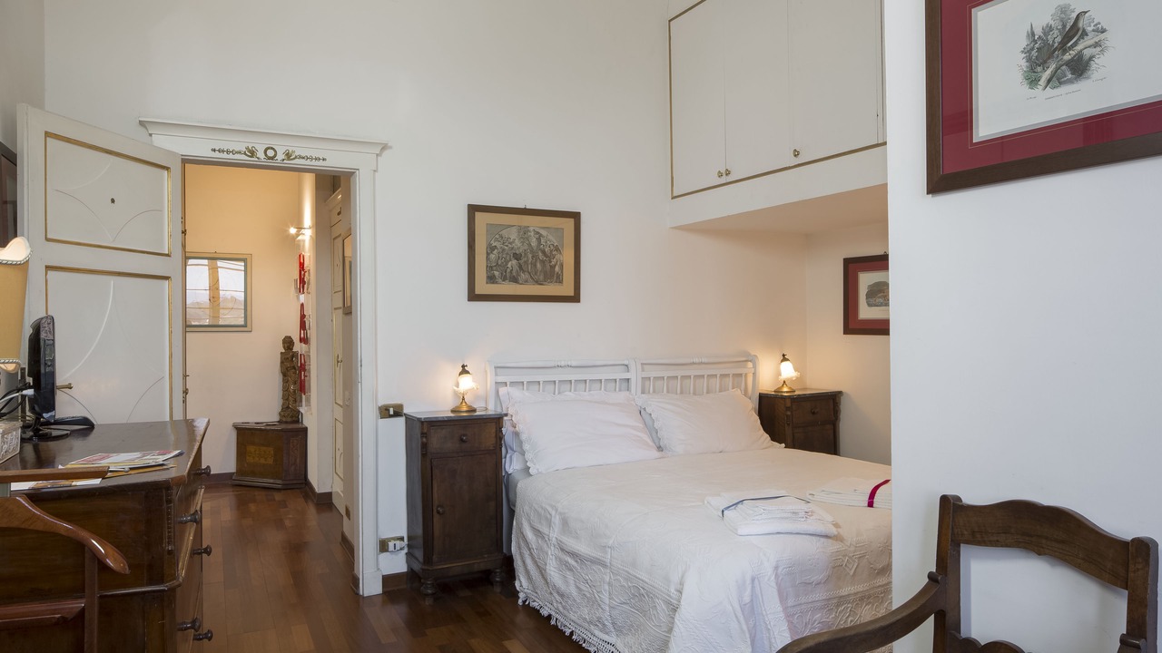 Photo of Bedroom in Siena City Centre