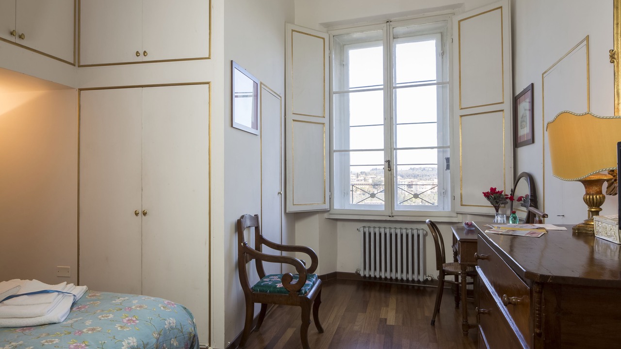 Photo of Bedroom in Siena City Centre