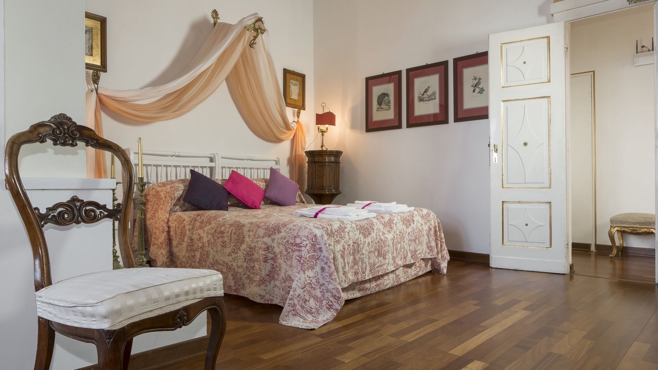 Photo of Bedroom in Siena City Centre