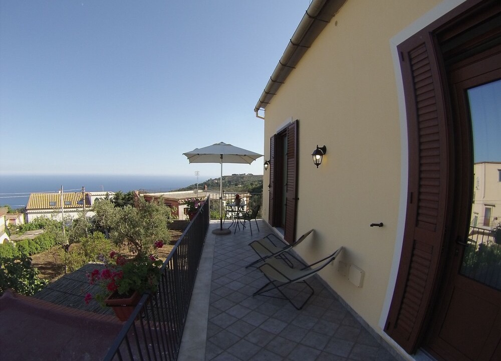 Photo of Patio Balcony in Sant'Agata sui Due Golfi