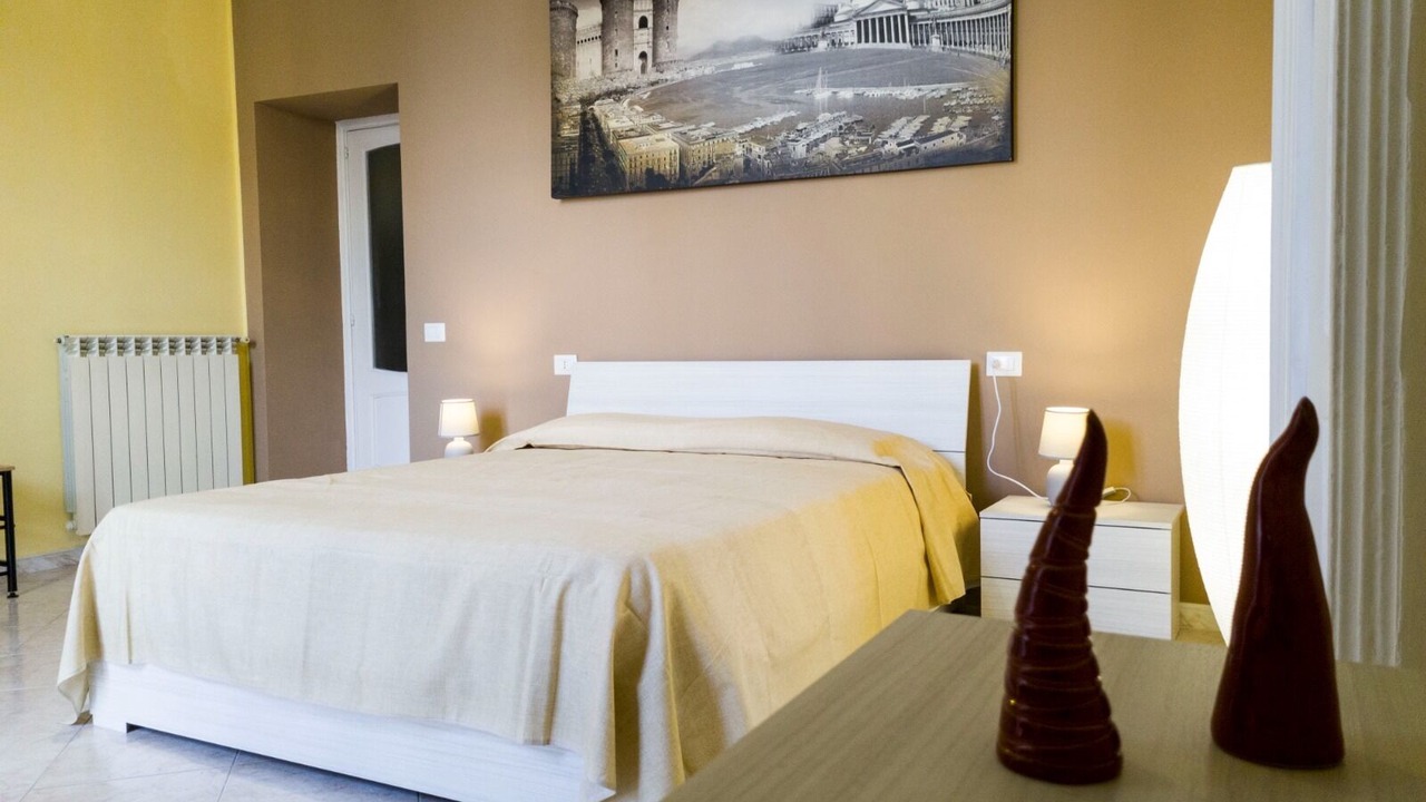 Photo of Bedroom in Naples City Centre