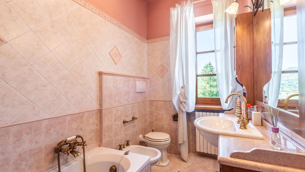 Photo of Bathroom in Palazzo del Pero