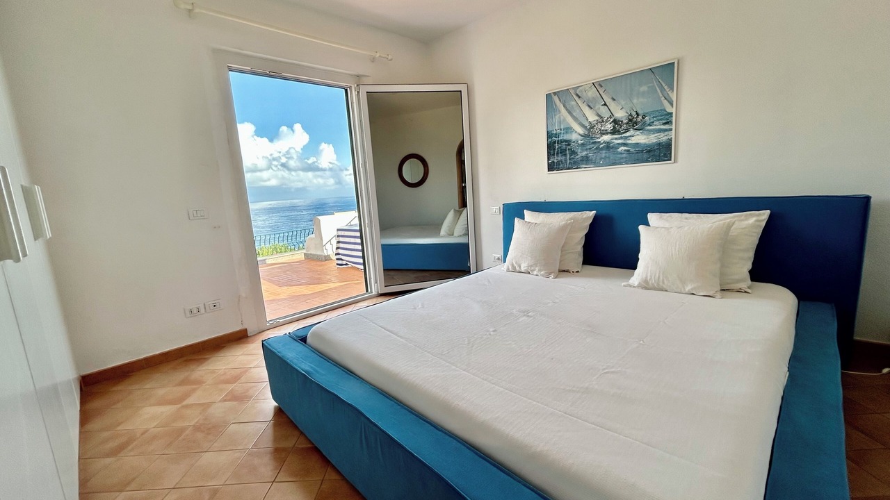 Photo of Bedroom in Ischia Porto