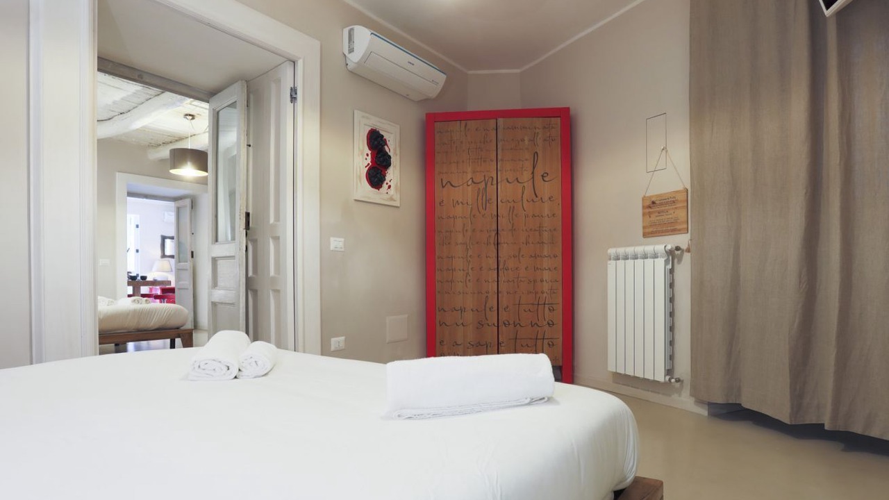 Photo of Bedroom in Naples City Centre