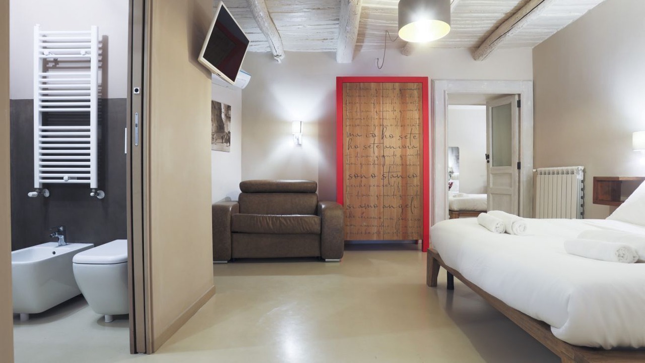 Photo of Bedroom in Naples City Centre