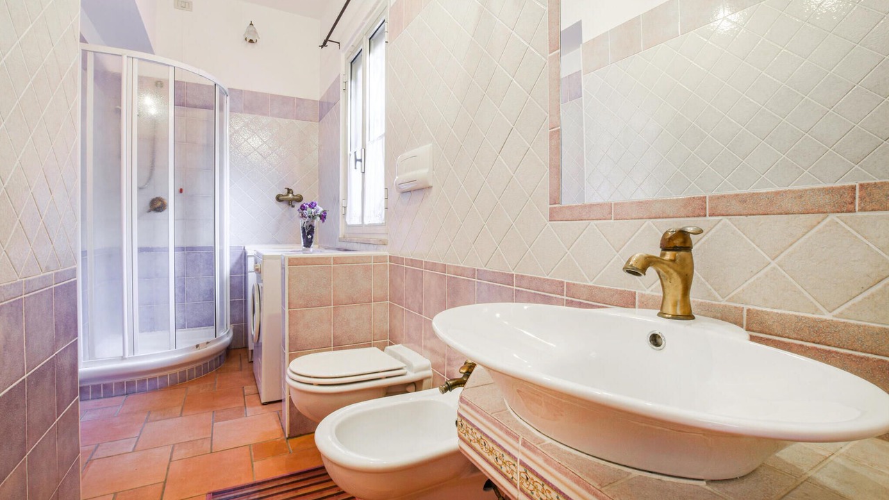 Photo of Bathroom in Bonifati
