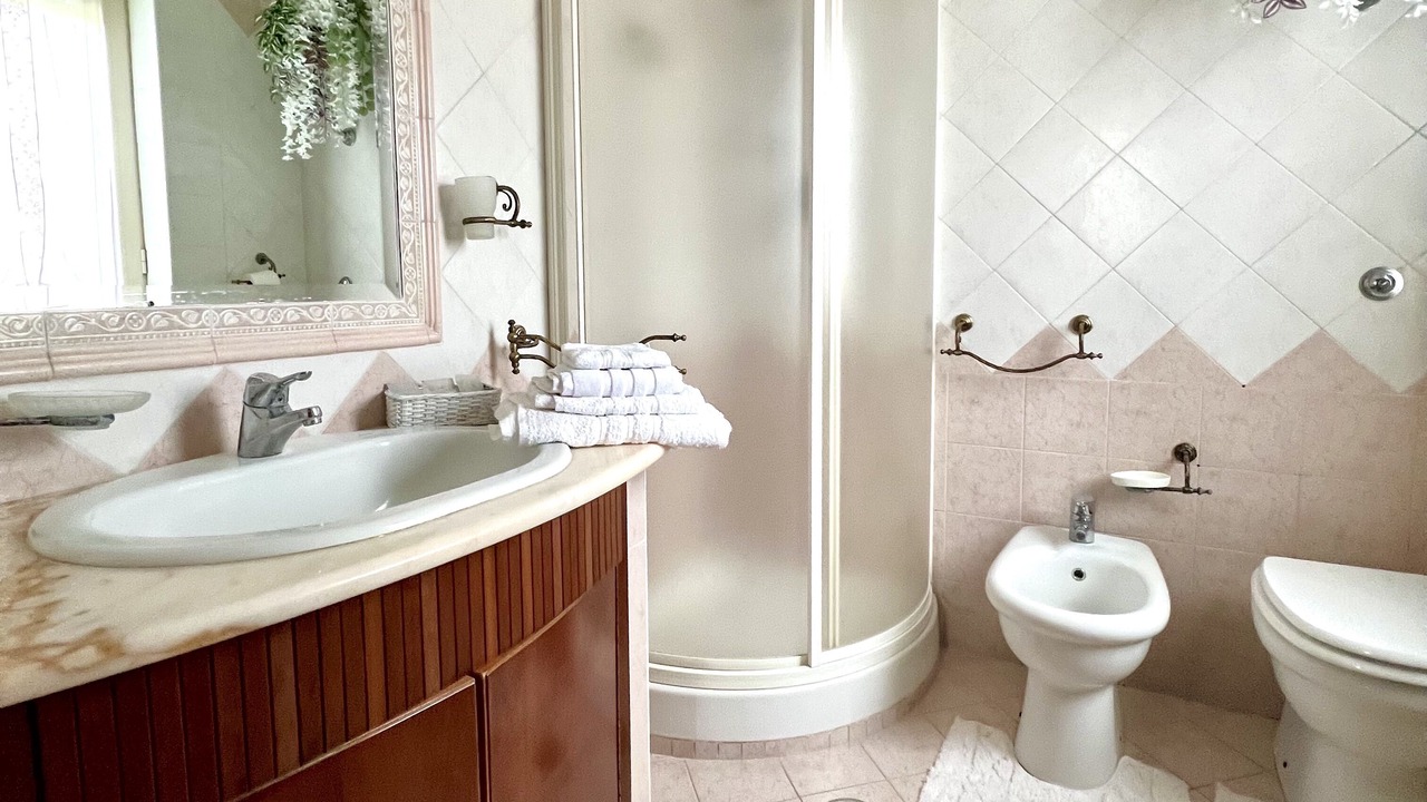 Photo of Bathroom in Trecase
