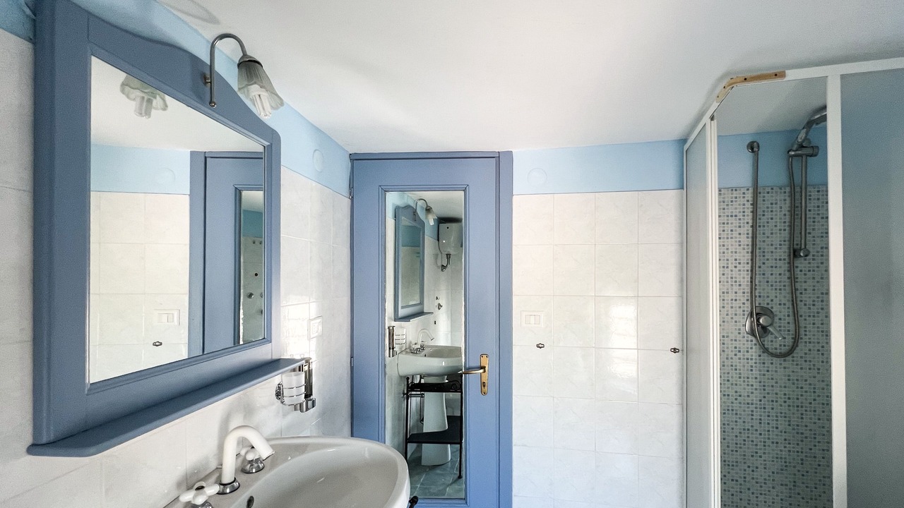 Photo of Bathroom in Procida