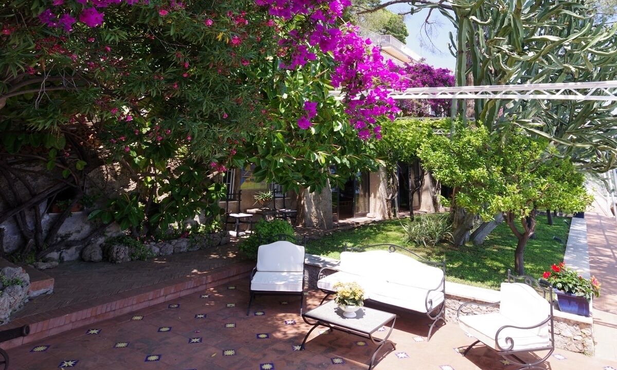 Photo of Patio Balcony in Raito