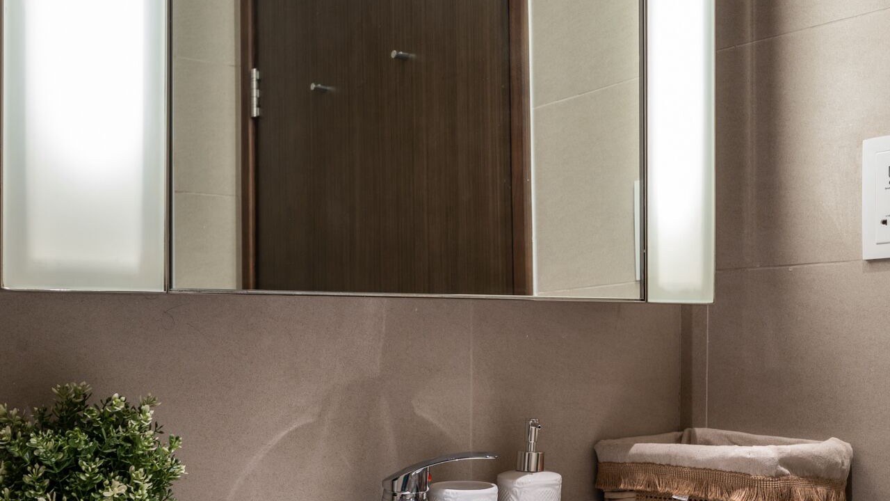 Photo of Bathroom in Trade Centre 1