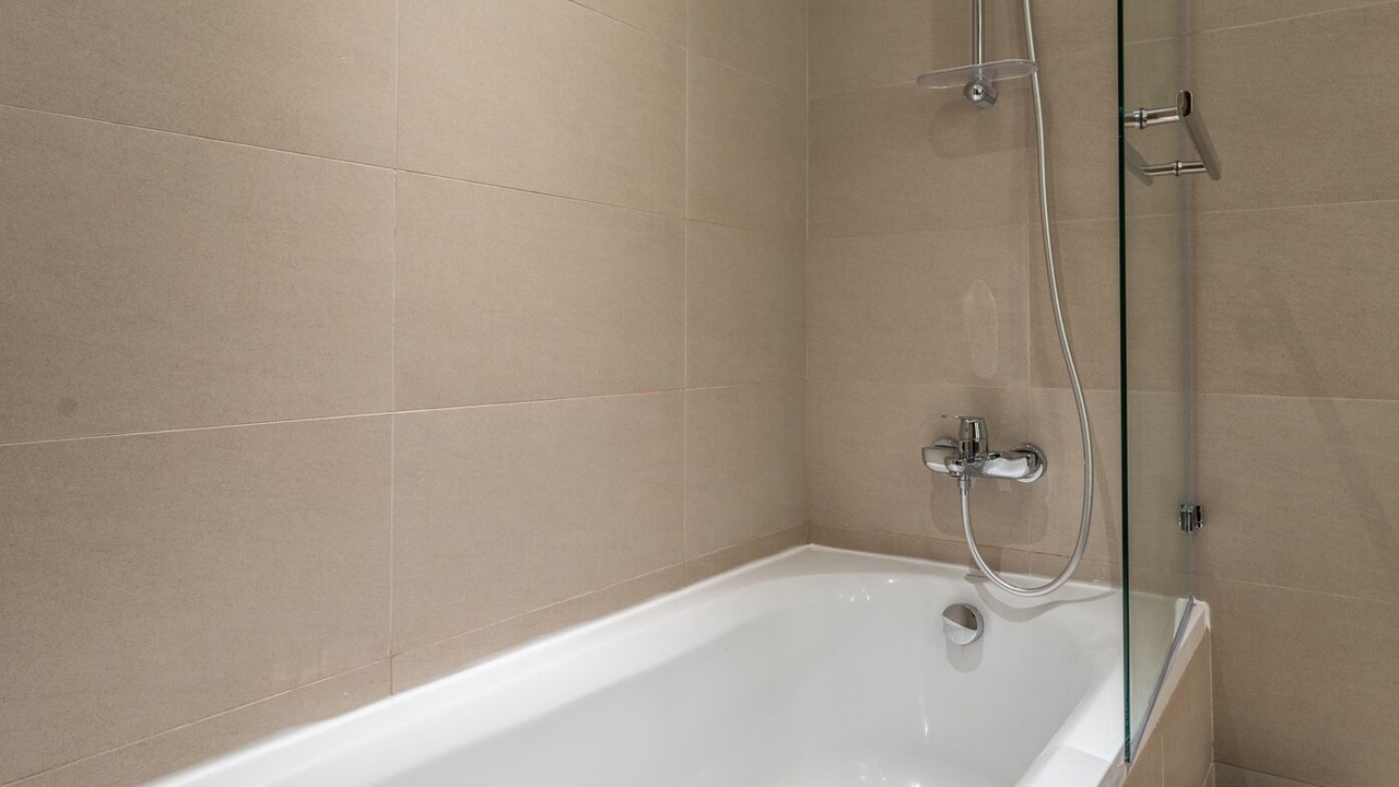 Photo of Bathroom in Trade Centre 1