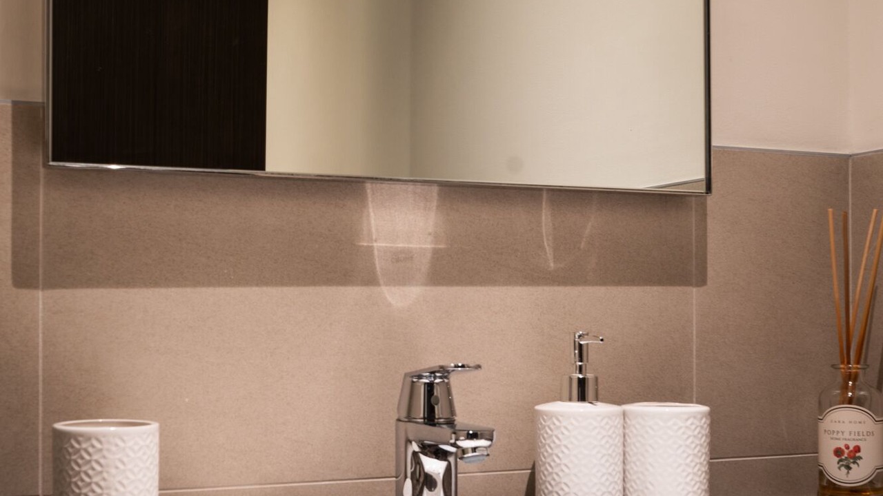 Photo of Bathroom in Trade Centre 1