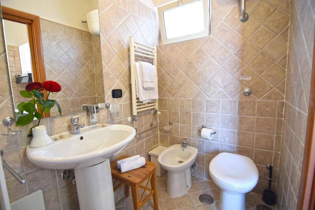 Photo of Bathroom in Quartieri Spagnoli