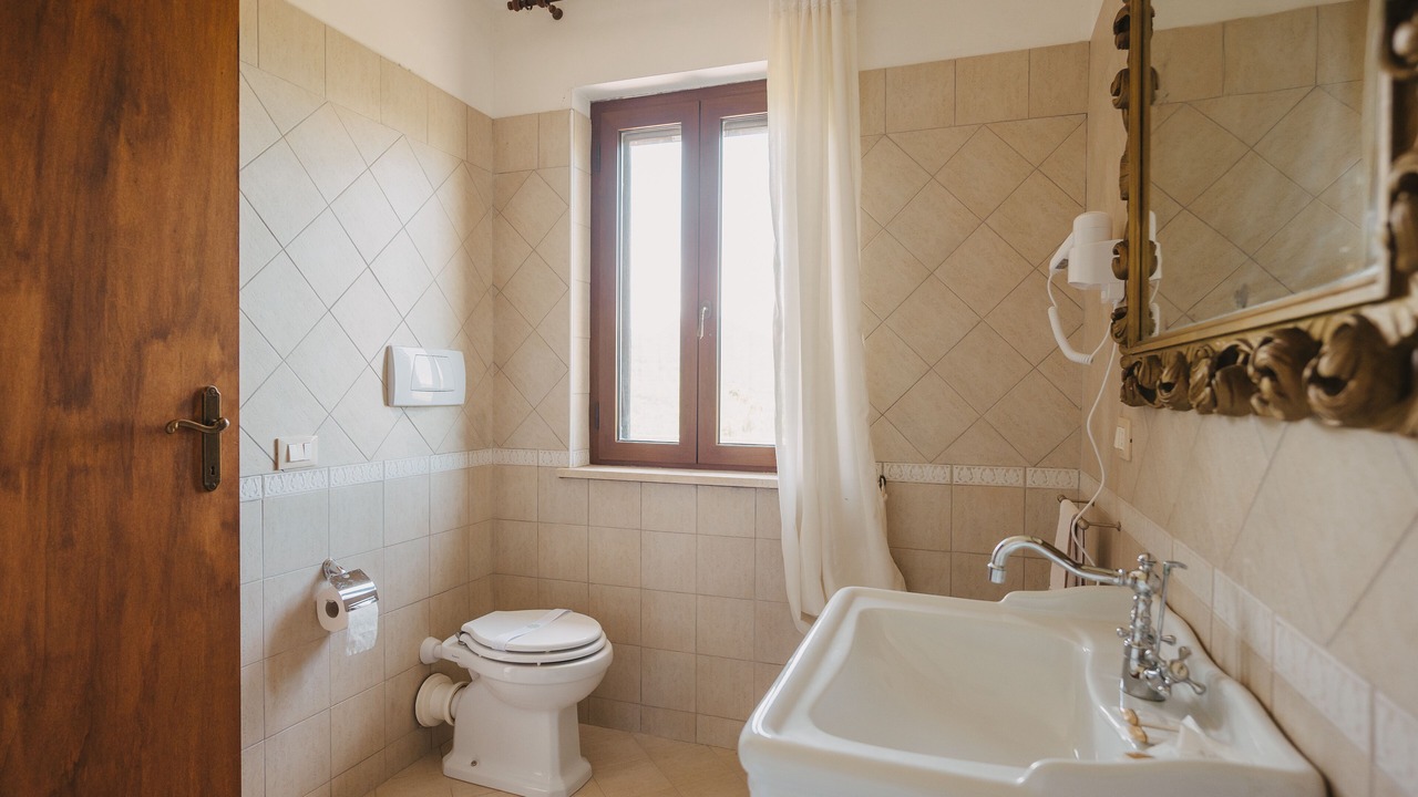 Photo of Bathroom in Stipes