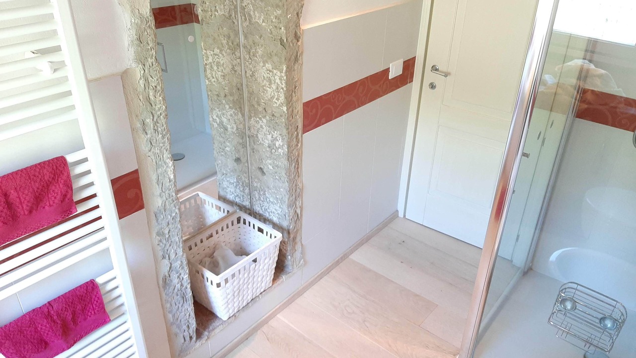 Photo of Bathroom in Talla