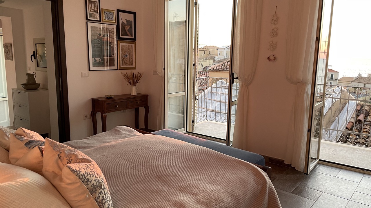 Photo of Bedroom in Pizzo