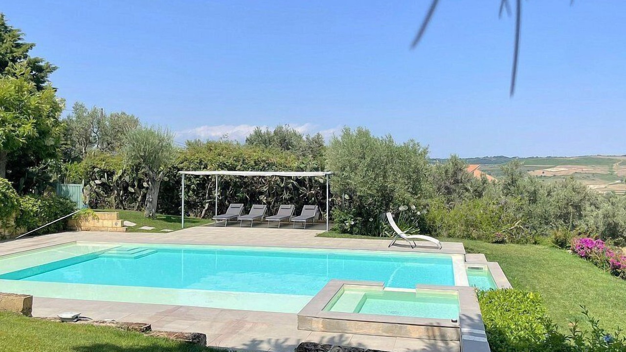 Photo of Outdoor in Amaroni