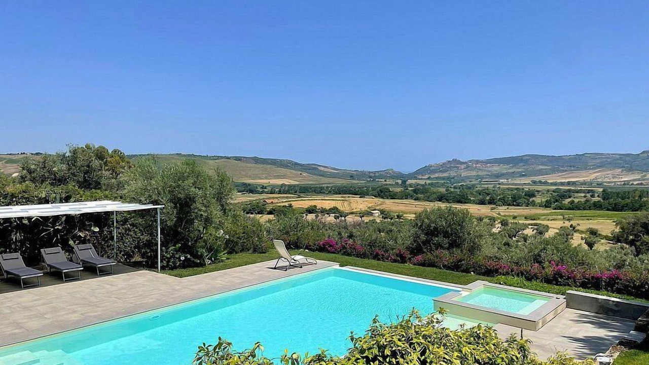 Photo of Outdoor in Amaroni