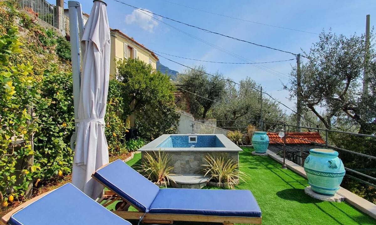 Photo of Outdoor in Montepertuso