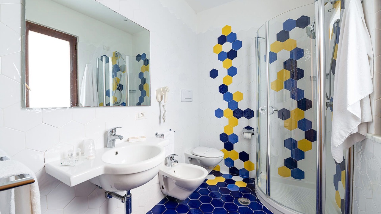 Photo of Bathroom in Sirenuse