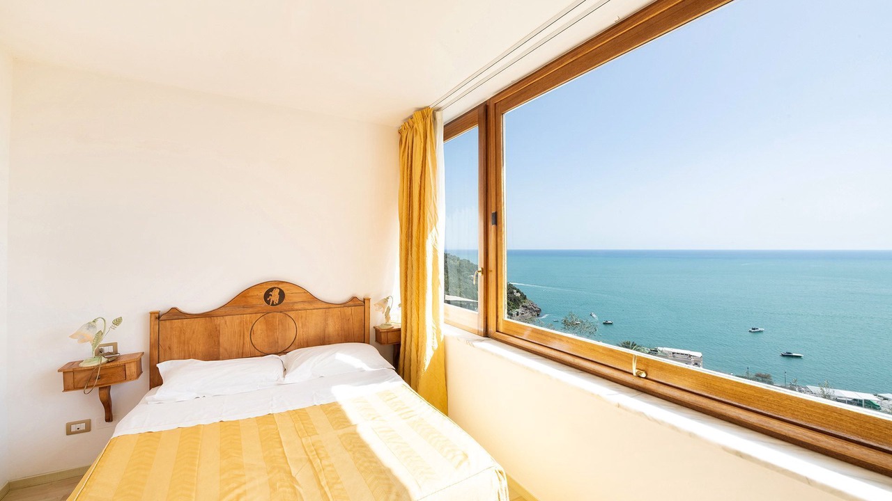 Photo of Bedroom in Sirenuse