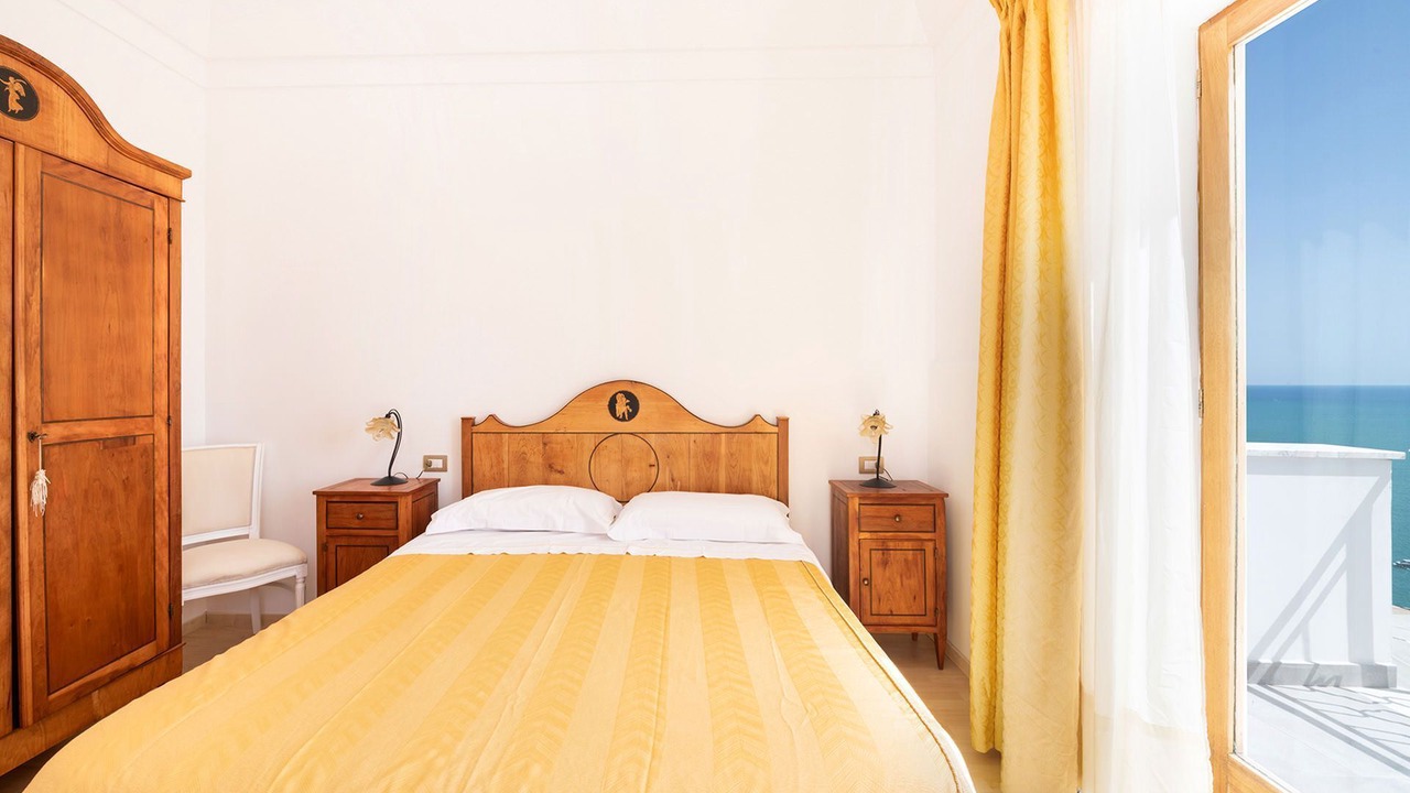Photo of Bedroom in Sirenuse