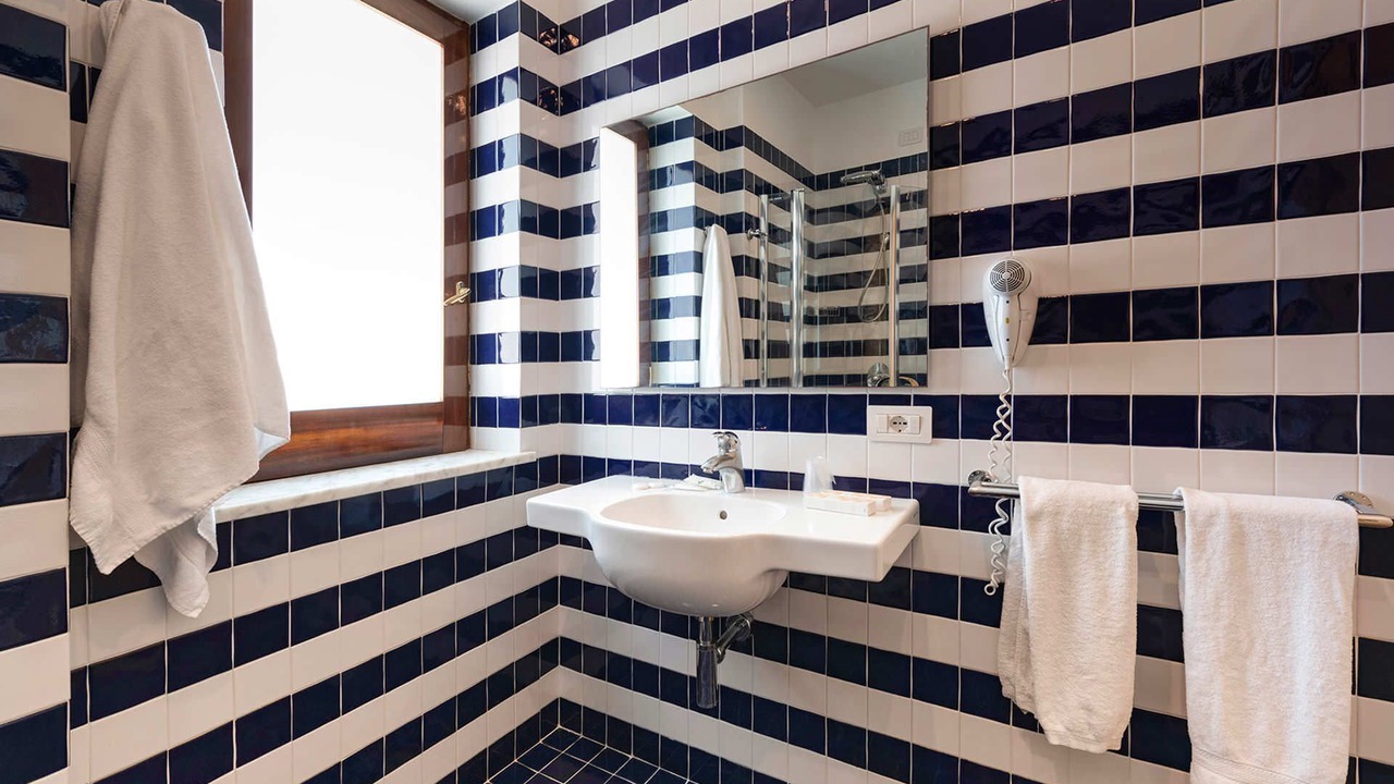 Photo of Bathroom in Sirenuse