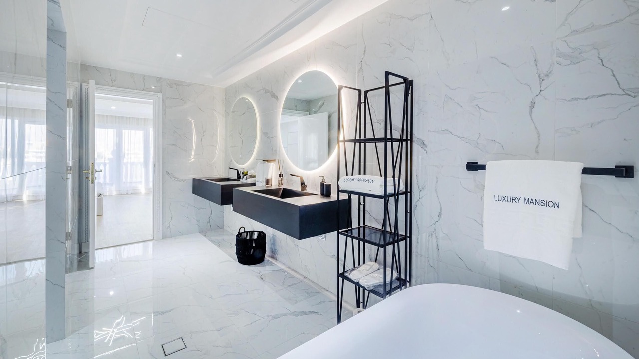 Photo of Bathroom in Palm Jumeirah