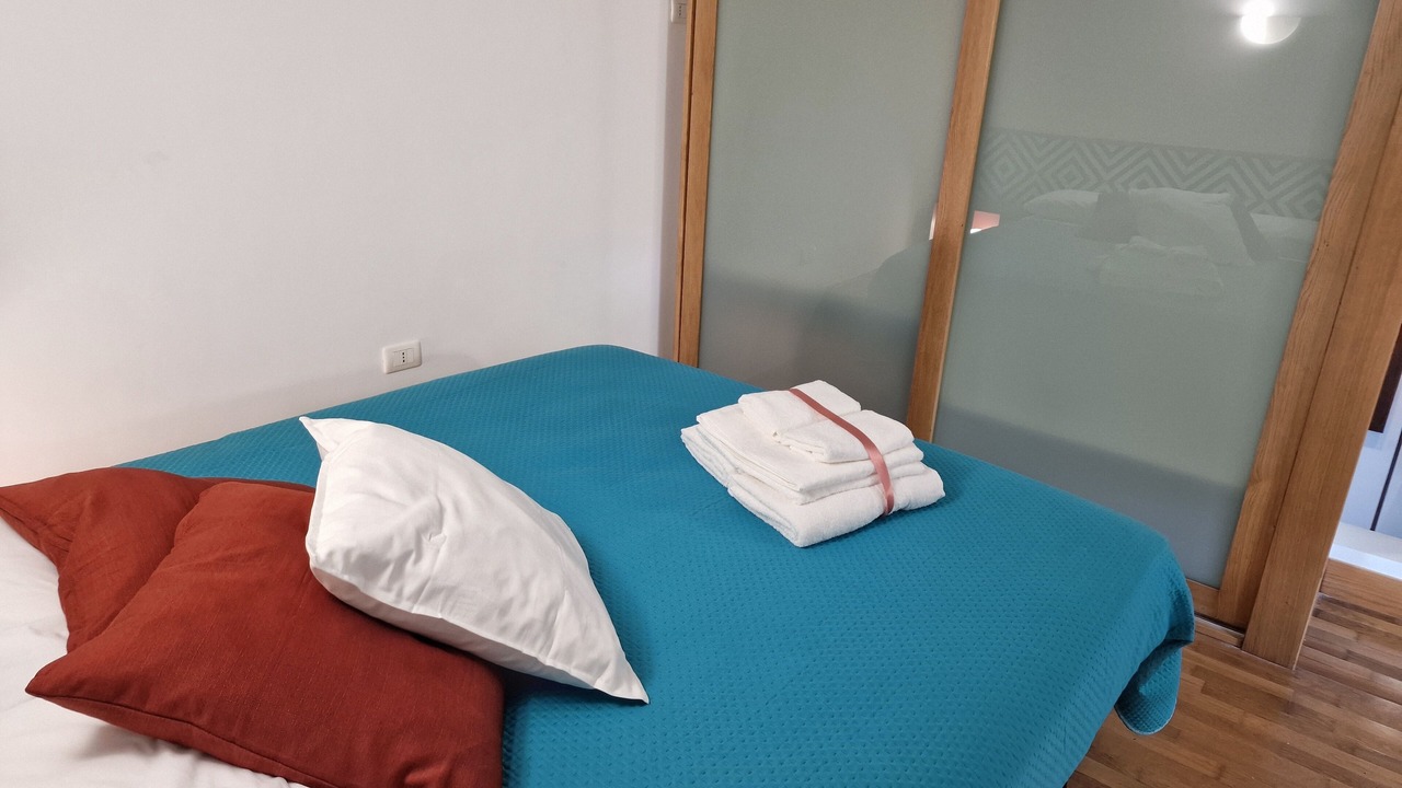 Photo of Bedroom in Meta