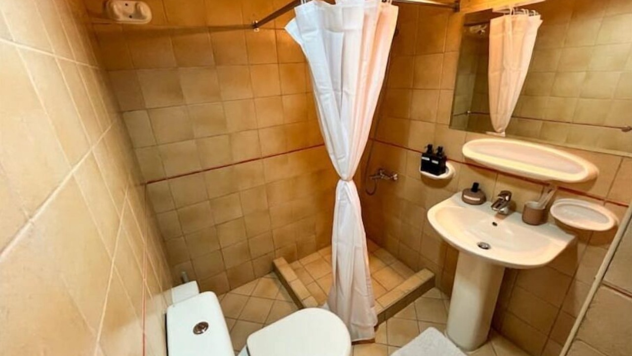 Photo of Bathroom in Al Quoz