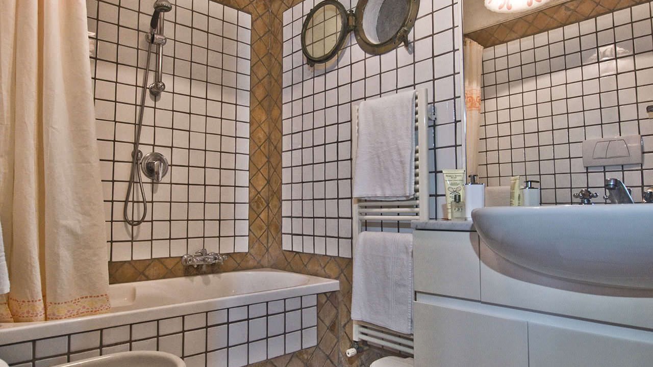 Photo of Bathroom in Termini