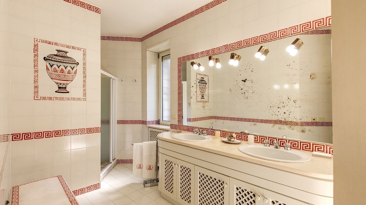 Photo of Bathroom in Ischia Porto