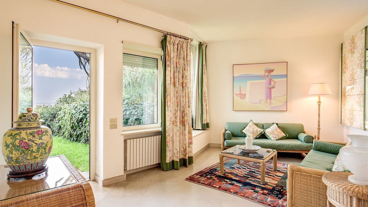 Photo of Livingroom in Ischia Porto