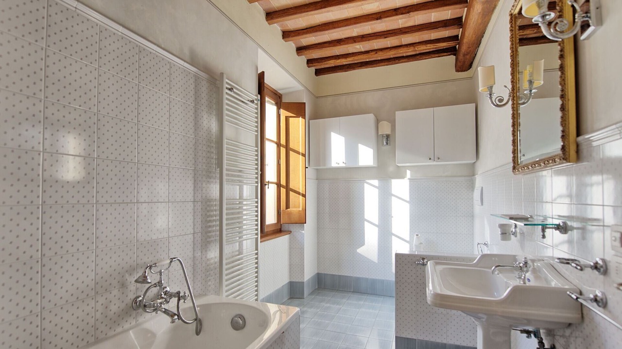 Photo of Bathroom in Cincelli