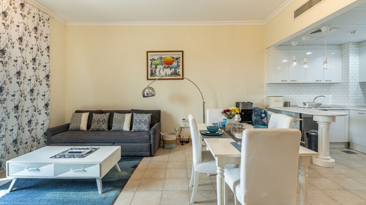 Photo of Livingroom in Dubai Investment Park