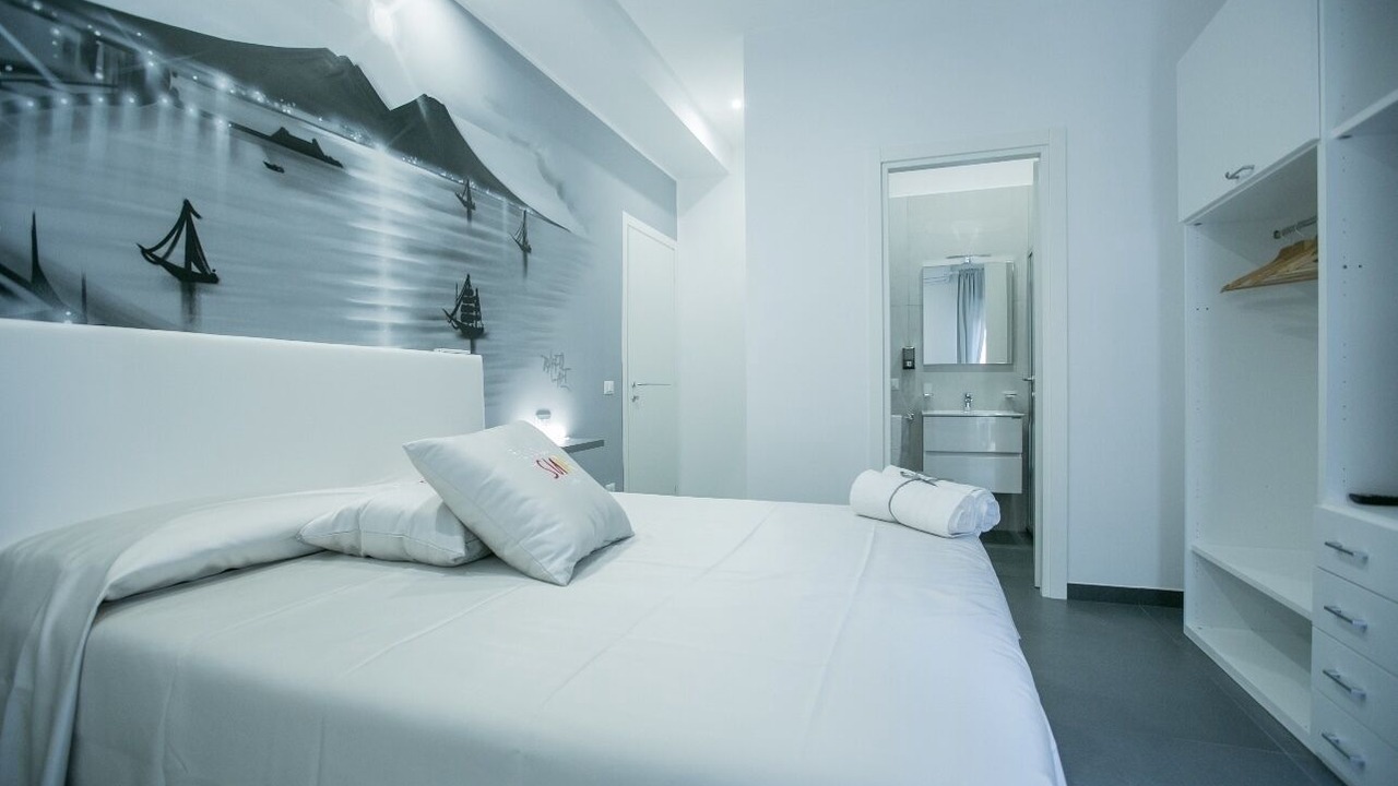 Photo of Bedroom in Naples City Centre