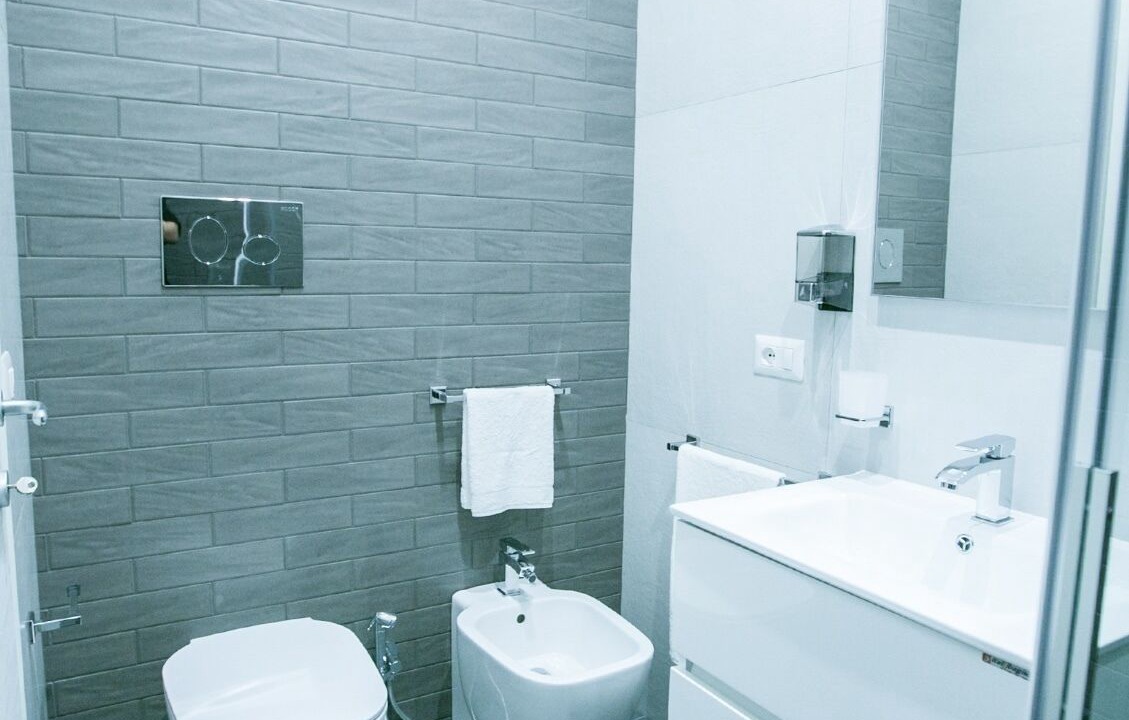 Photo of Bathroom in Naples City Centre