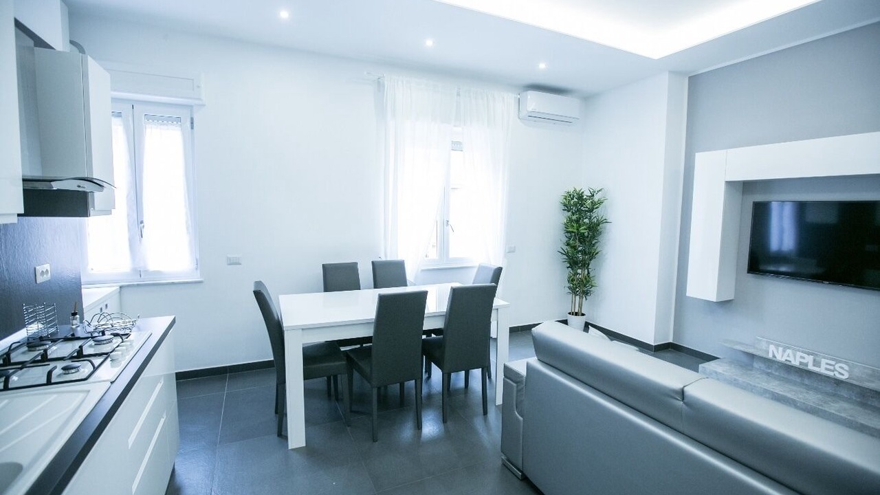 Photo of Livingroom in Naples City Centre