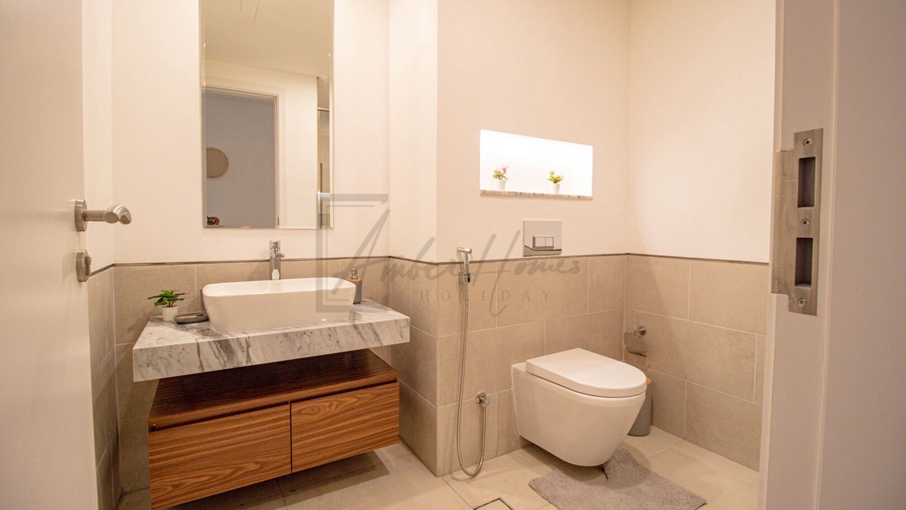 Photo of Bathroom in Umm Suqeim 3